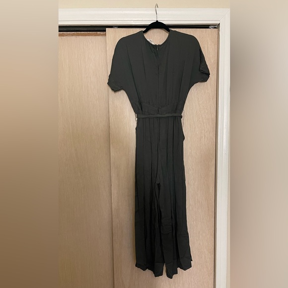 Dark green jumpsuit with tie belt- Women’s size XL - Picture 2 of 4